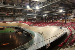 Rencontre Qualisport et FFC au vélodrome national de Saint-Quentin-en-Yvelines